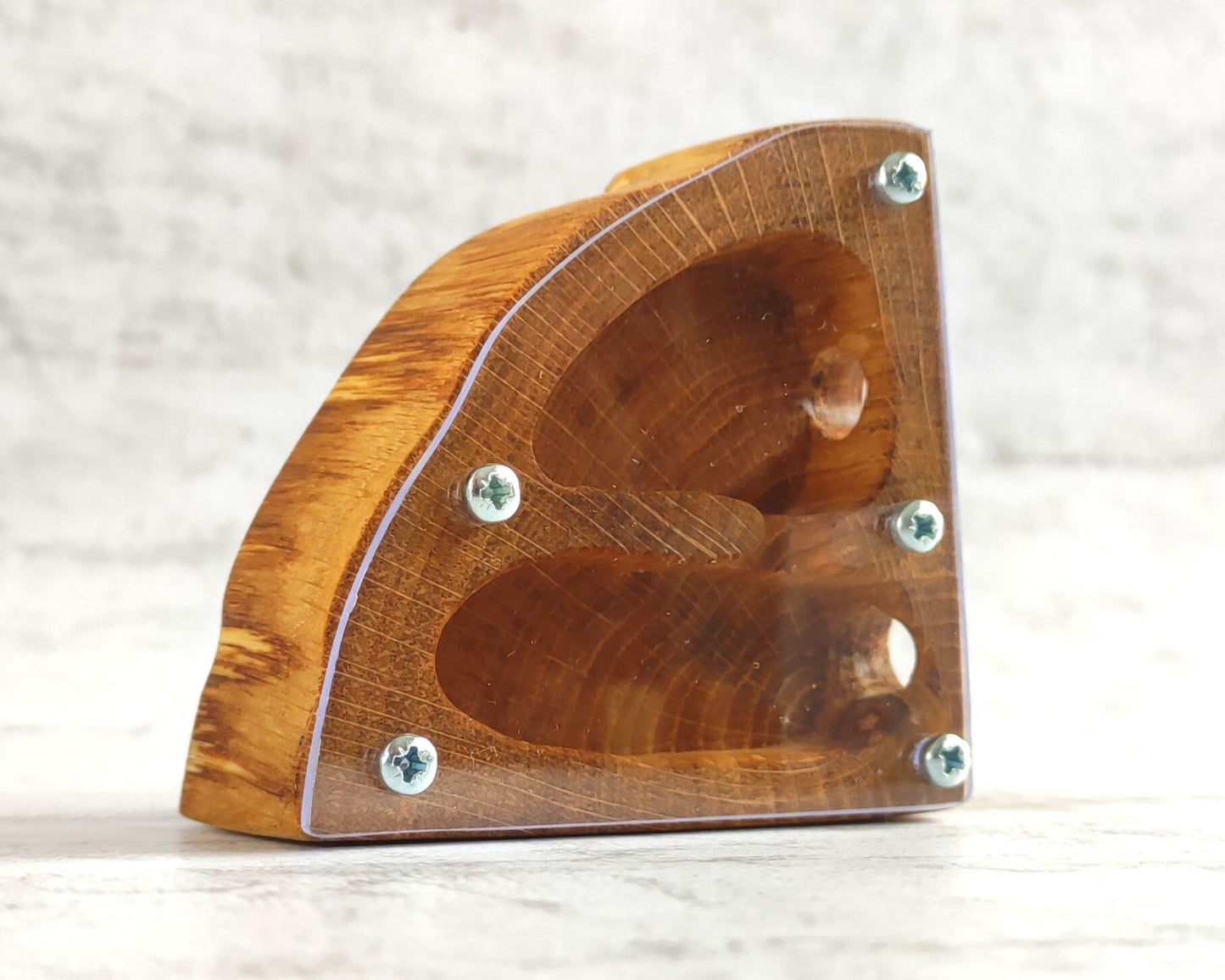 Viertelkreisförmiger Ameisenhaufen aus Holz ohne Rinde 7 x 7 cm